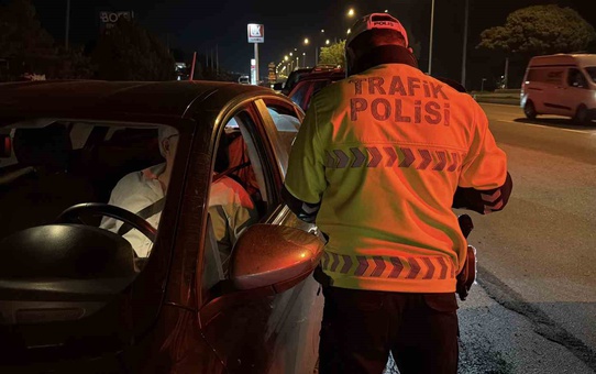 Bolu'da polis ve jandarma 32 bin 996 araç denetledi, bin 273 sürücüye ceza kesti