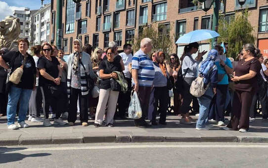 Eskişehir'de turistler Odunpazarı ve Porsuk'ta kent ekonomisini canlandırıyor