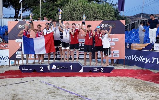 CEV U18 Plaj Voleybolu Avrupa Şampiyonası Foça'da Hollanda ve Avusturya zaferiyle bitti