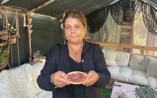 Atalık tohuma yönelen Demet Demir, bugüne kadar yaklaşık 500 kişiye tohum verdi