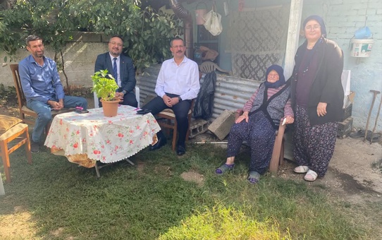 Pınarhisar Kaymakamı Özderin, Tozaklı'da yaşlıların isteklerini dinledi