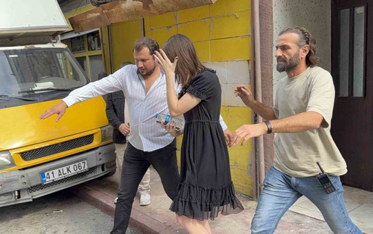 Samsun İlkadım'da intihara kalkışan 22 yaşındaki ABD vatandaşı kadın indirildi