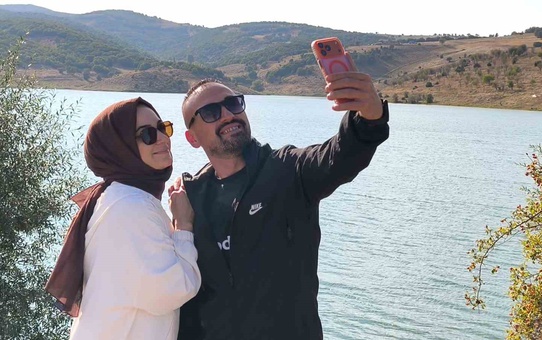 Artova Barajı yağışlarla tam doldu, çevre ilçelerden gelenler piknik yaptı