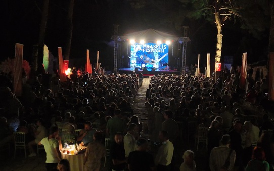 Kemer'de 2 bin 700 yıllık Phaselis Antik Kenti'nde 16'ncı Phaselis Festivali başladı
