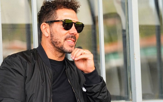 Simeone'den rakibi Barcelona'ya övgü dolu sözler