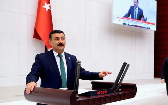 Türkoğlu, Manisa Turgutlu'da 8 yaralı okul saldırısı sonrası Tekin'e güvenliği sordu