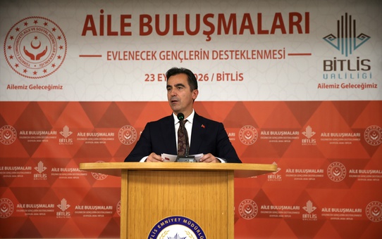 Evlilik kredisiyle yuva kuran genç çiftlere Bitlis'te Polisevi'nde program düzenlendi