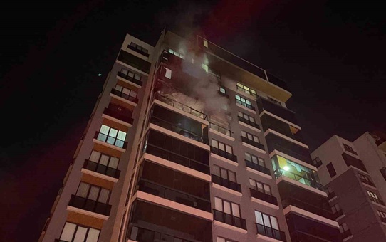 Bursa Nilüfer'de yangında mahsur kalan 19 kişi itfaiye ekiplerince tahliye edildi