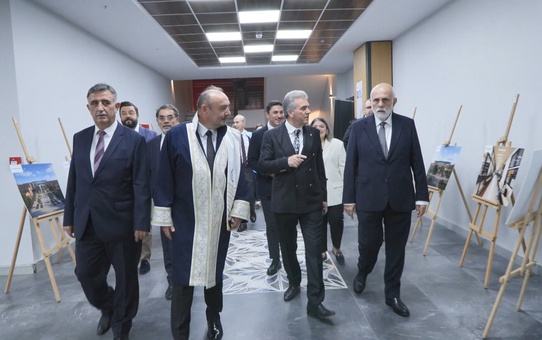 HAVELSAN Başkanı Mantar, Esenyurt Üniversitesi'nde savunma sanayisini anlattı