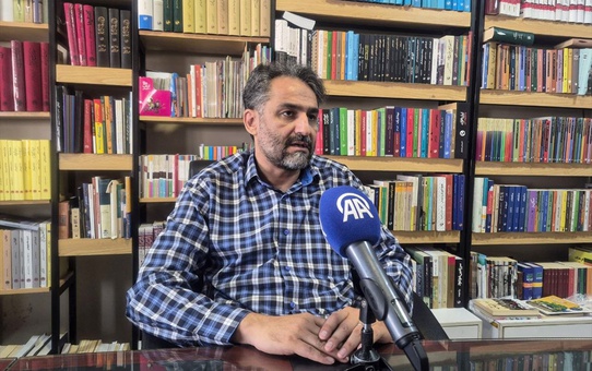 İran'da kağıt fiyatlarının artması kitap baskı adedini 800'e kadar düşürdü