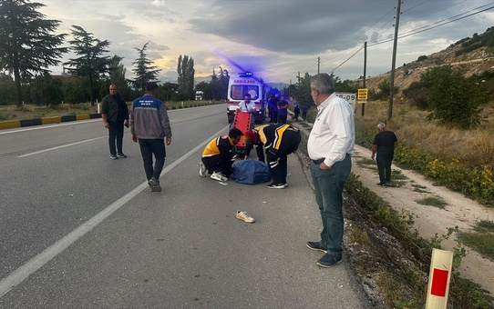 Isparta'da otomobilin çarptığı elektrikli bisikletin sürücüsü hayatını kaybetti