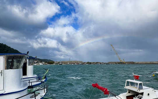 Karadeniz'de fırtına balıkçılara zor anlar yaşattı