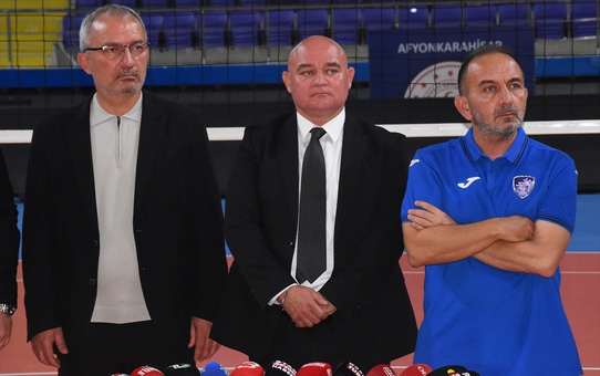 Sinnada Hotels Afyon Belediye Yüntaş, Sultanlar Ligi'nde 6 oyuncuyla devam edecek
