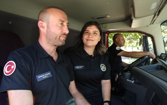 İtfaiyeci Alkan çifti, Şanlıurfa'da 7 yıldır kaza ve yangınlara birlikte gidiyor