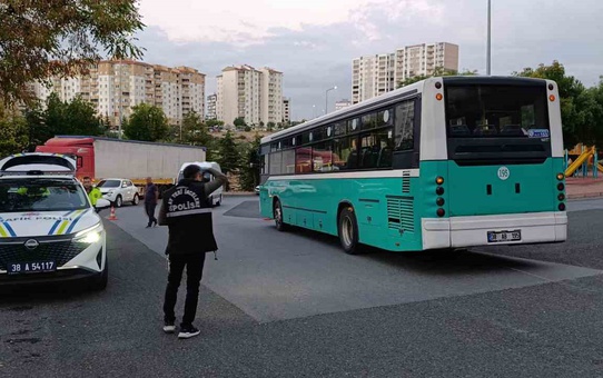 Kayseri Kocasinan'da halk otobüsünün altında kalan 10 yaşındaki çocuk öldü