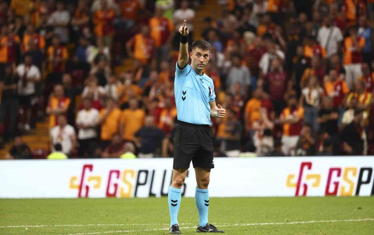Süper Lig'de 6 haftada 54 maçta 21 hakem görev aldı, zirvede dört isim 4'er maç yönetti