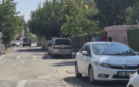 Adıyaman'da ortaokulda merdivenlerden düşen öğrenci hastaneye kaldırıldı