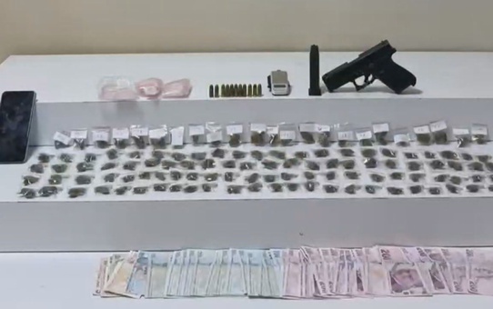 Beyoğlu'nda düzenlenen operasyonda 116,3 gram marihuana ele geçirildi, 3 kişi tutuklandı