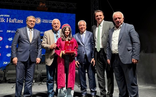 Bursa'dan Melek Abraş, Kırşehir'deki Ahilik Haftası'nda yılın çırağı seçildi