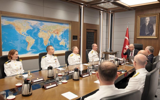 Bakan Güler, Preveze'nin 488. yıl dönümünde Deniz Kuvvetleri Komutanı'nı kabul etti