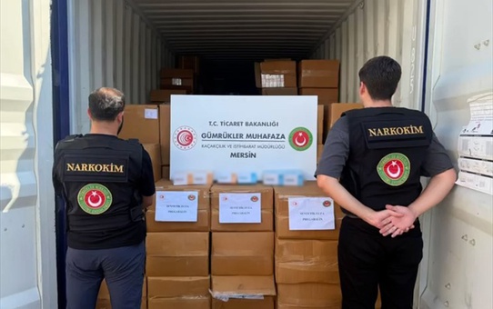 Gümrük ekipleri Mersin'de 1 ton 716,5 kg pregabalin ele geçirdi, soruşturma sürüyor