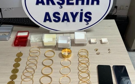 Manisa Kırkağaç'ta kendini polis diye tanıtan kişiler 6 milyon TL'lik ziyneti aldı