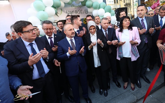 Bülent Turan, Manisa Turgutlu'daki silahlı saldırı sonrası ailelere uyarıda bulundu