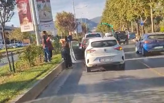 Muğla Menteşe'de 3 araç zincirleme kazaya karıştı, can kaybı ve yaralanma olmadı