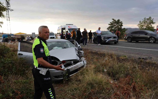 Nevşehir'de otomobil şarampole savruldu, 2'si çocuk 6 kişi yaralandı
