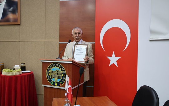 Salihli'de geleneksel Sultani üzüm pekmezi TÜRKPATENT'ten coğrafi işaret aldı