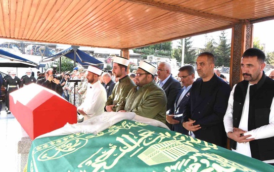 Erzurum’da çifte acı: Genç akademisyen ve kahraman gazi son yolculuğuna uğurlandı