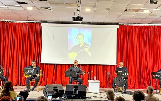 Neşet Ertaş, Çeşme'de düzenlenen konserle vefatının 14. yılında anıldı