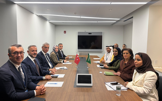 Sağlık Bakanı Memişoğlu New York'ta DSÖ, Suudi yetkili ve MSD ile görüştü