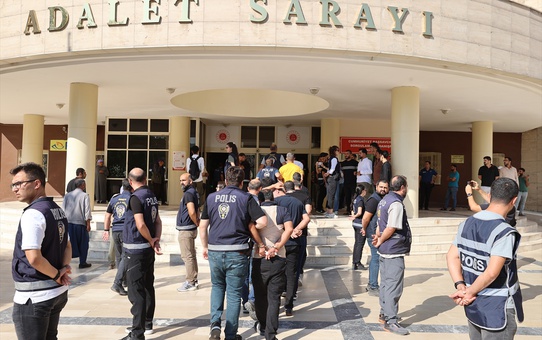 Şanlıurfa merkezli 5 ildeki yasa dışı bahis operasyonunda 27 zanlı tutuklandı