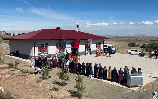Sivas Altınyayla Başyayla'da 2 derslikli okul, Güler'in katıldığı törenle açıldı