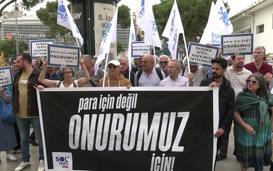 SOL Parti İzmir, AYM önünde yaşamına son veren emekli polis için açıklama yaptı