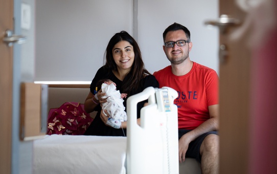 25 santimetrelik kitleye rağmen Buse Tiner Demir, 38. haftada bebeğine kavuştu