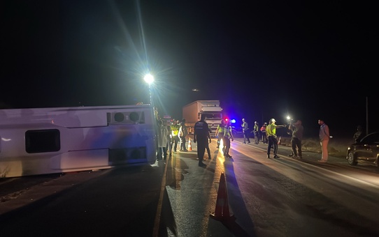 Gaziantep Valiliği'nden 7 kişinin hayatını kaybettiği kazaya ilişkin açıklama: 1'i ağır 13 yaralının tedavisi sürüyor