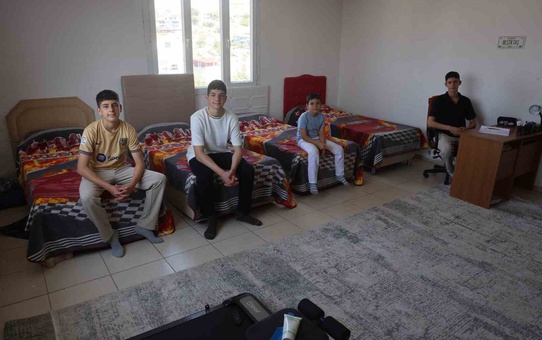İdlib'den Hatay'a gelen Münir, depremin ardından tıp fakültesine yerleşti: Vatandaş olmadığı için bursa başvuramıyor