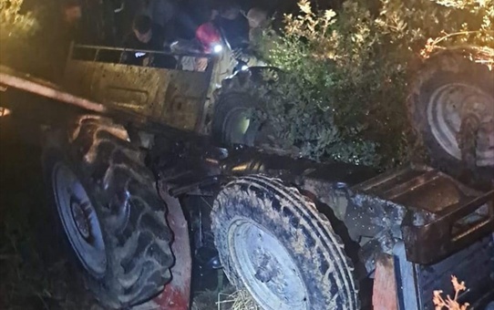 İzmir Kiraz'da devrilen traktörün altında kalan sürücü yaşamını yitirdi