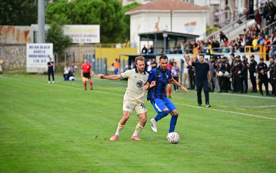 Karacabey Belediyespor, TFF 2. Lig Kırmızı Grup'ta Ankaragücü'ne 4-1 yenildi