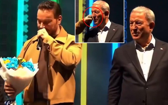 Konserde beklenmedik kaza! Hulusi Akar neye uğradığını şaşırdı