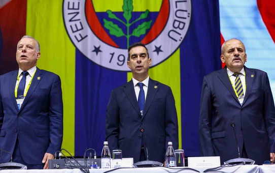 Mosturoğlu, 3 yılda 3 başkan değişikliğinin Fenerbahçe'ye zarar verdiğini söyledi