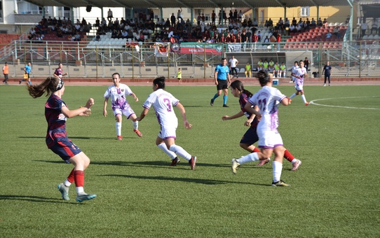Silopi'de Şırnak Kadın Spor Kulübü, Gazikentspor'u 3-1 yenerek 6 puana ulaştı