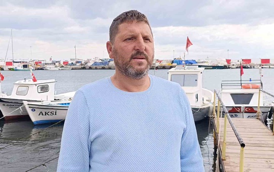 Kestane Karası fırtınası Tekirdağ'da balıkçıların ağ bakımına yönelmesine yol açtı
