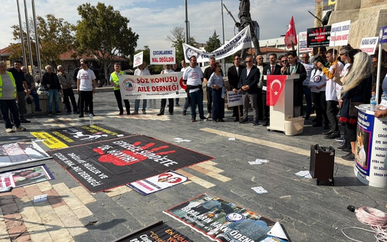 Süresiz nafakaya Ankara'da protesto, Türkiye Aile Hareketi kesin sınır istedi