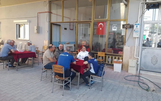Yenipazar Kaymakamı Karataş, ilçe esnafını ziyaret edip vatandaşlarla sohbet etti