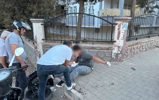 Adıyaman'da kontrolden çıkan elektrikli bisiklet duvara çarptı, 1 kişi yaralandı