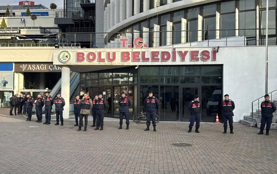 Bolu Belediyesi'ne 8'inci dalga! Kooperatife 'zimmet' operasyonunda 9 gözaltı