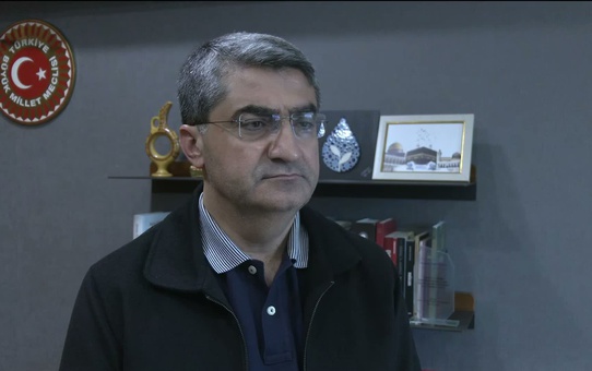 Fon krizi... Yeni Yol Grup Başkanı Ekmen: 'Lüks yaşamlarını sosyal medyada paylaşarak sistem içinde güvenli ve korunaklı bir yerde durduklarını gösteriyorlar'